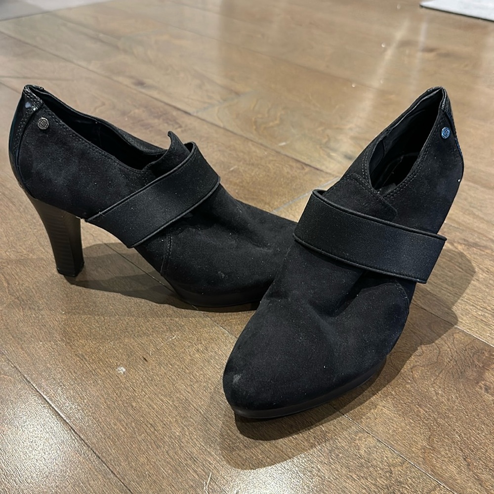 Dana buchman size 8